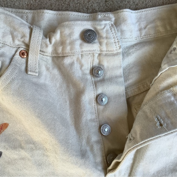 Levi’s 501 shorts. Off white/butterflies  29 W  100% cotton - Picture 2 of 10